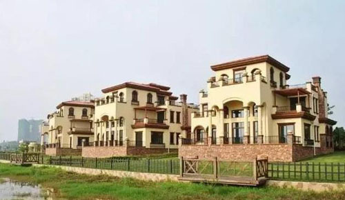 在農村小別墅用真石漆裝修外墻，效果圖美絕了