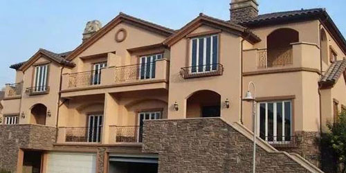 在農村小別墅用真石漆裝修外墻，效果圖美絕了